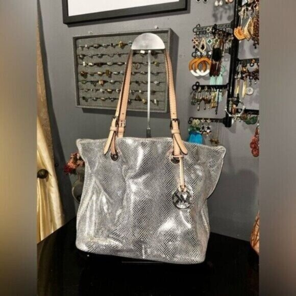 Michael Kors Snakeskin Silver Jet Set Satchel - Picture 1 of 8